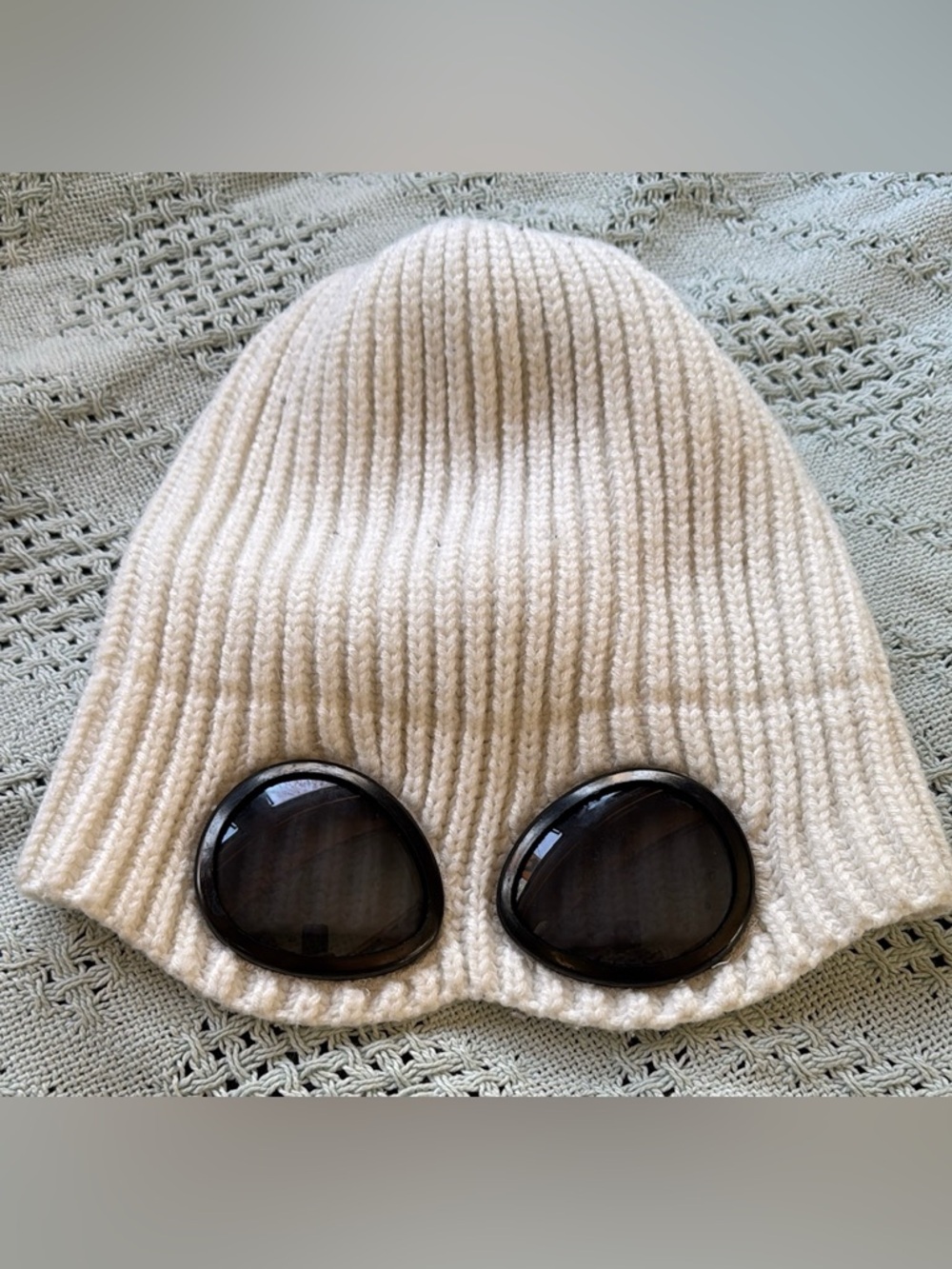 KB ETHOS Winter Hat Beanie Cap White Knit w/ Removable Sunglasses Ghost Costume?